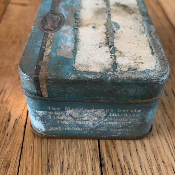 Vintage FORD Emergency Bulb and Fuse Kit 1930s tin - Picture 3 of 7